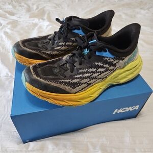 Hoka Men's speedgoat 5 Running Shoes - Black and Yellow